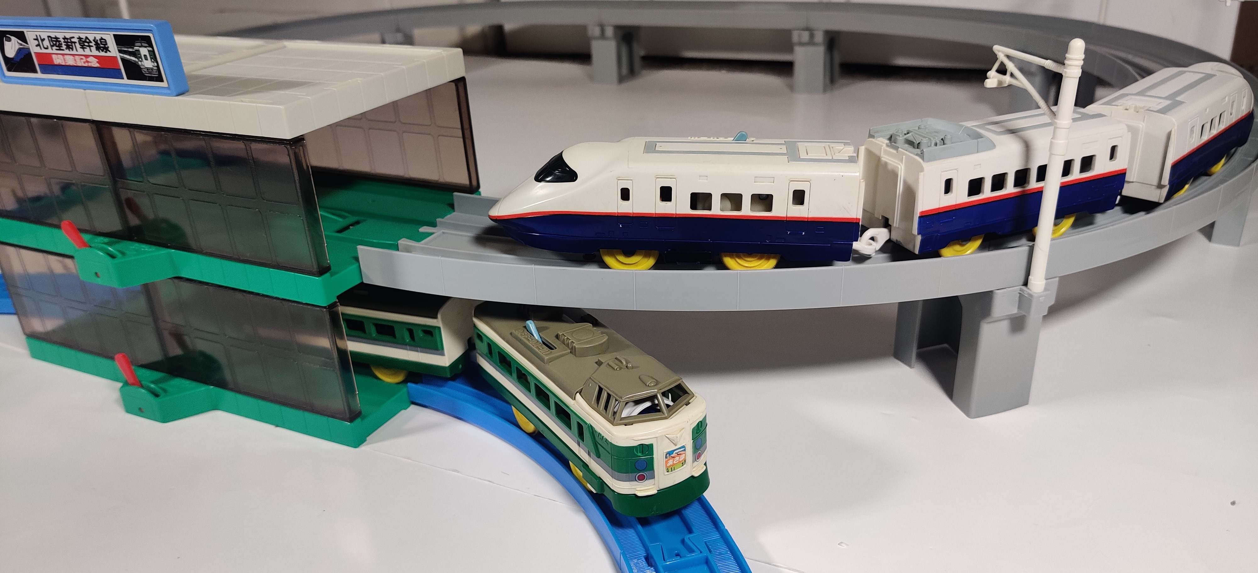 Japan Toys: Plarail, Pick and Signal!: GOGO Departure Station | Tokio X